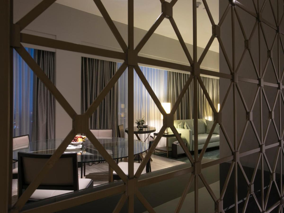 حياة ريجنسي القوت مول الكويت المظهر الخارجي الصورة The interior of a suite at the Mandarin Oriental, Munich
