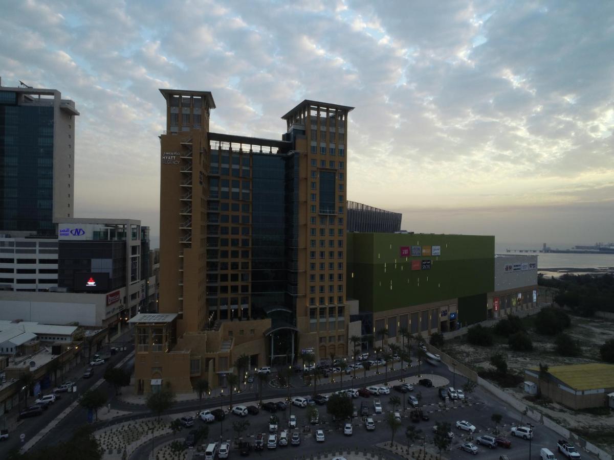 حياة ريجنسي القوت مول الكويت المظهر الخارجي الصورة The mall in 2016