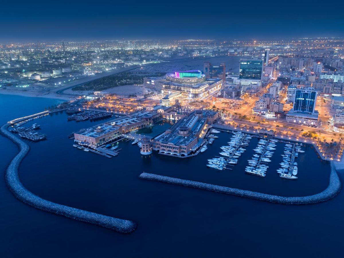 حياة ريجنسي القوت مول الكويت المظهر الخارجي الصورة Aerial view of the marina